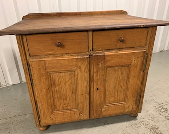 Beautiful Southern Grain painted bakers cabinet island cupboard 43w28d33h  Shipping is not free