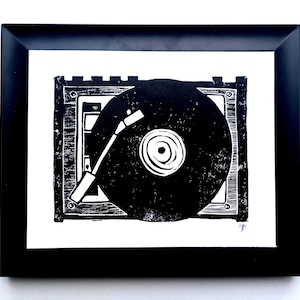 Vintage Plattenspieler Linolschnitt Kunstdruck - Handgedruckter Linoldruck - Signierter Fine Art Print - Minimale Galeriewand