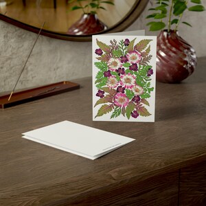 Marguerites et fougères - carte de voeux - inspiration fleurs séchées - style ferme rustique - mélodie de la nature - carte postale de voeux fleurs pressées