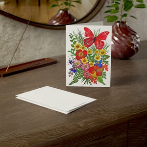 Blumen Schmetterling Grußkarte - Kunstdruck - Wildblumen Dekor - Rustikaler Landhaus Stil - Melodie der Natur - Getrocknete Blume inspiriert Postkarte