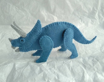 Triceratops felt finger puppet, triceratops, triceratops felt puppet, dinosaurs finger puppet, dino finger puppet, triceratops finger puppet