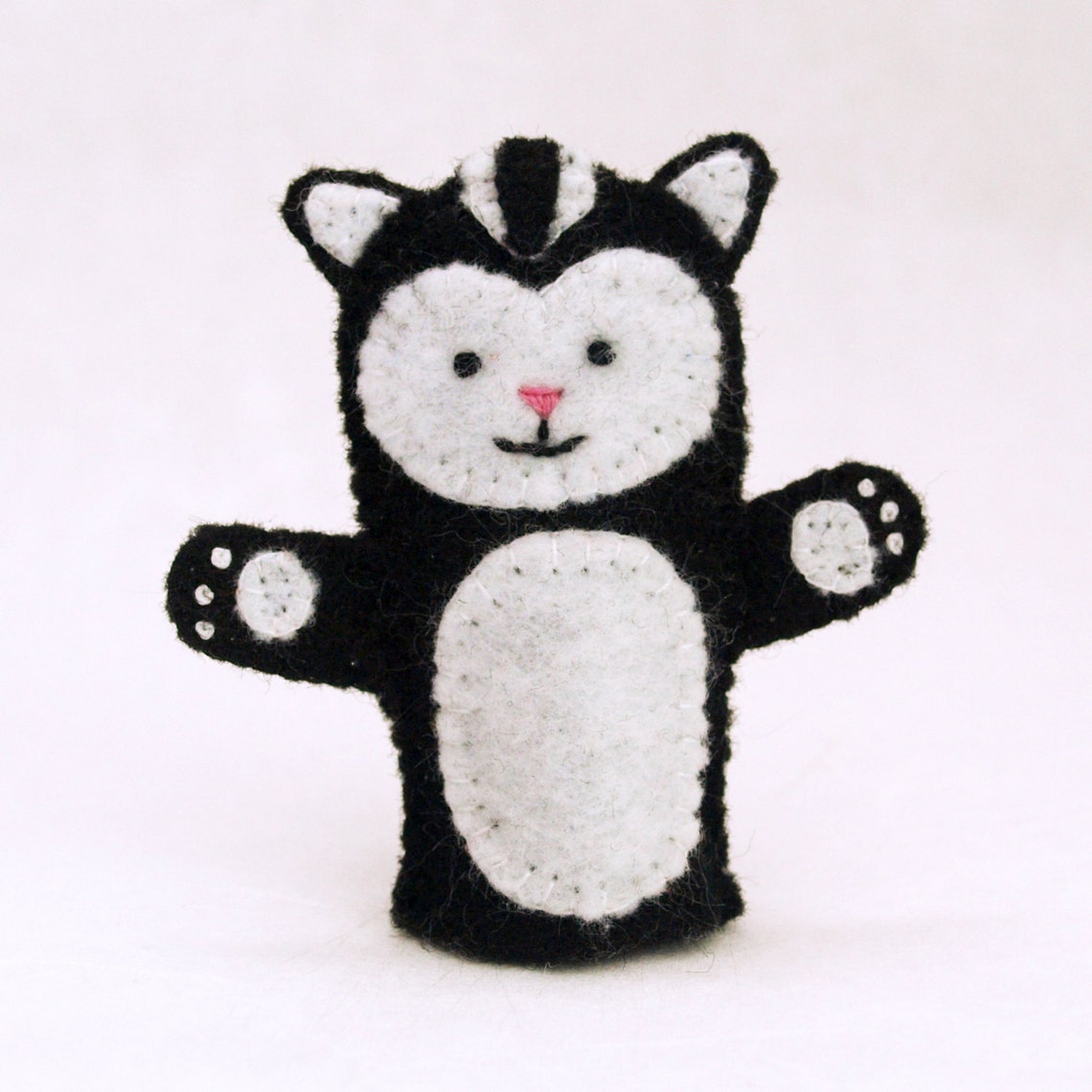 Skunk Felt Finger Puppet Animal Puppet Storytime Puppet Etsy