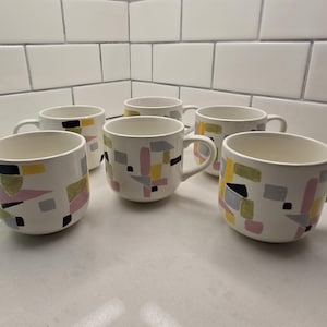 Anthropologie Geometric Color Block Retro Design Mugs - 6 Available 画像 1
