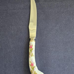 Sheffield England Porcelain Handle with Stainless Steel Serrated Blade Steak Knife 8.75 inches Rosebud Pattern