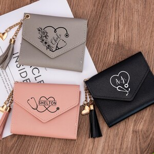 Cartera de cuero personalizada con nombre, tarjetero para enfermera, cartera personalizada para enfermera, regalo para auxiliar de enfermería, regalos para enfermeras, regalos para estudiantes de enfermería