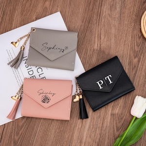 Gepersonaliseerde leren portemonnee voor vrouwen, aangepaste geboortebloem portemonnee met naam, kaarthouder, leren portemonnee, verjaardagscadeau, cadeau bruidsmeisje