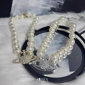 Vivienne Westwood Saturn Pearl Necklace, Gold Or Silver CZ Crystal Pendant, Large Pearl Chain Adjustable Choker, Womens Fashion Jewelry A021