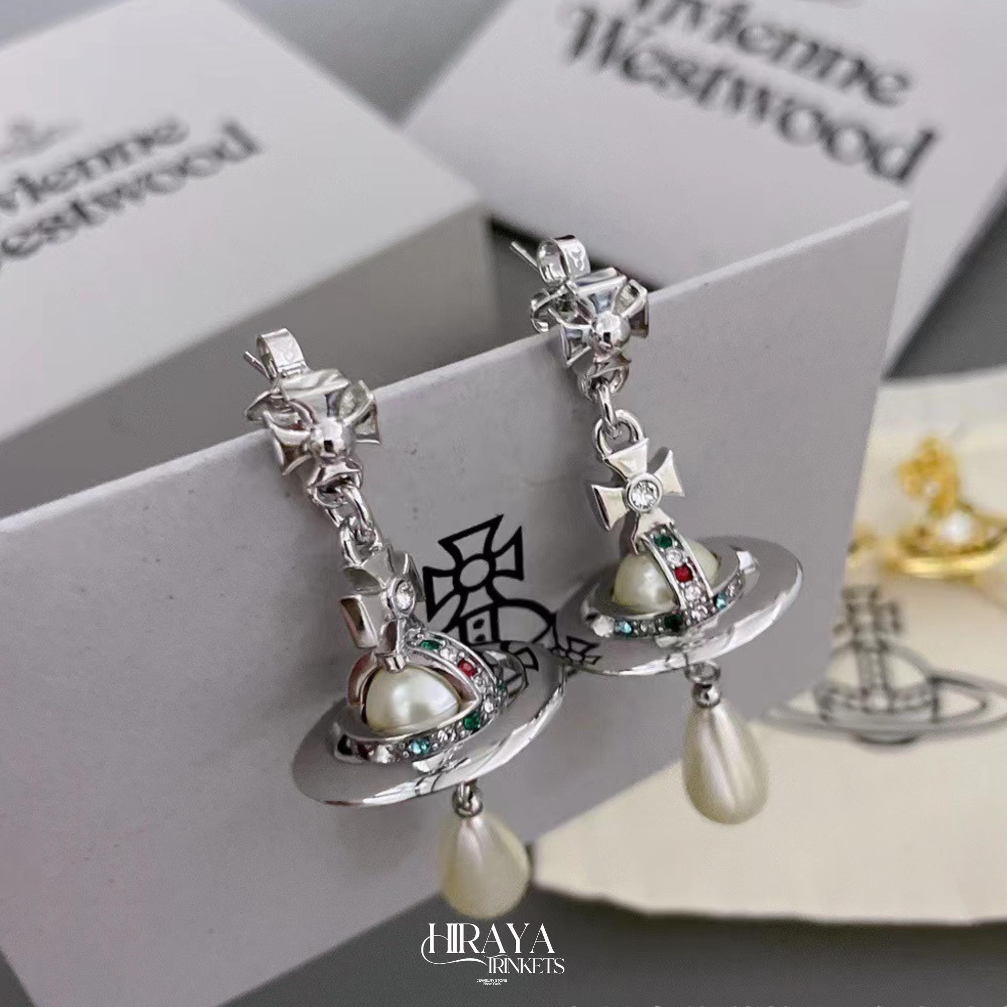 【関税&送料込】Vivienne Westwood Earrings 19103022_45693652_1000.jpg