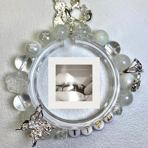 Pulsera de la amistad del álbum de Taylor, pulsera de la amistad de Taylor, pulsera con dijes de Eras, pulsera hecha a mano, joyería personalizada, para Swiftys, gira de Eras