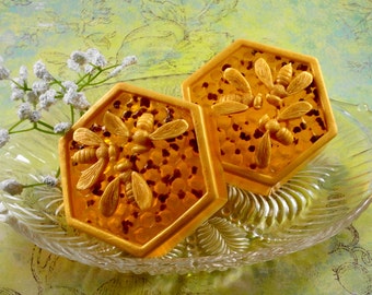 Honeycomb Soap Made with Bee Pollen  - Glycerin Soap - Handmade Soap - Guest Soap - Honey Soap - Save the Bees - Spring Soap - SoapGaren