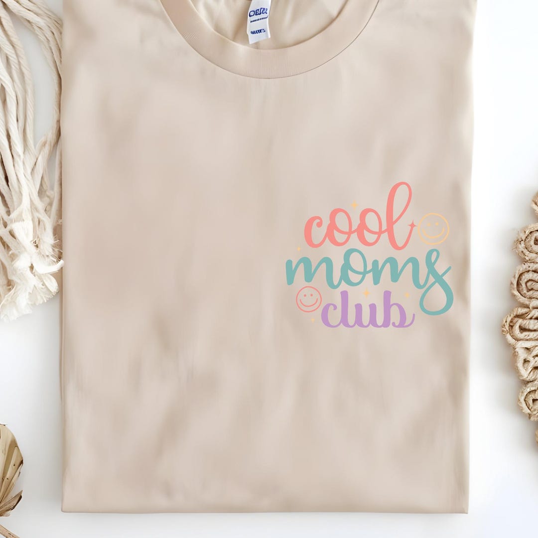 All The Cool Moms Are Reading - Long Sleeve Comfort Colors Tee