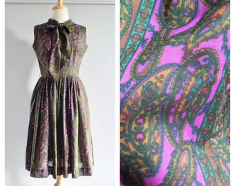 Vintage 50s Dress Purple Green Paisley , Full Swing Dress with Pussy Cat Bow sm med