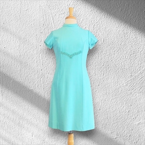 Vintage 60s Mod Dress Turquoise with Daisies