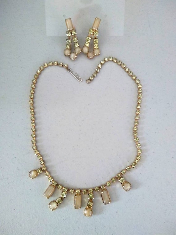 Vintage 40s Necklace and Earring se Rare Colour -