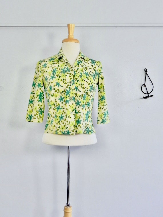 Vintage 50s Top Rayon or Silk Green Print Blouse … - image 10