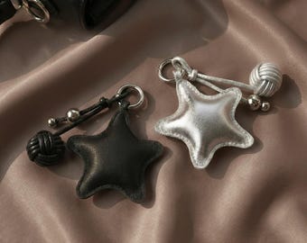 Llavero con dije de estrella para bolso, de piel sintética, hecho a mano