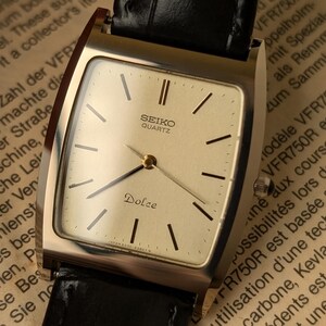 SEIKO DOLCE 6030-5320 ROMAN NUMERALS Vintage 1981 SEIKO Dolce 6030