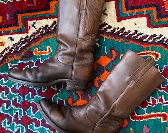 Frye 80s USA Cognac Brown Leather Stitching Heeled Campus Boots