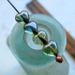 GREEN PICASSO HEARTS . 25 Czech Pressed Glass Heart Beads . 6 mm . Supplies for Jewelry Making . Valentines Beads