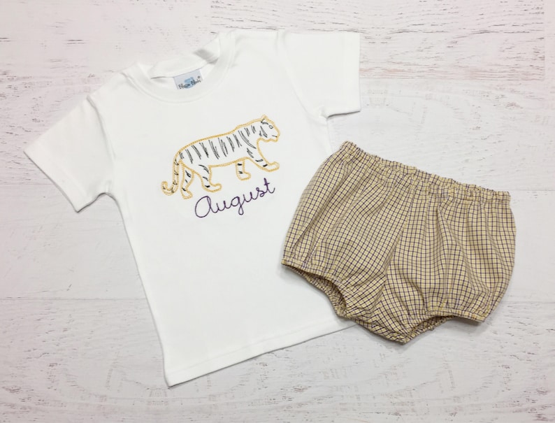 LSU Tiger Diaper Cover Set Vintage Embroidered Tiger Shirt Purple and Gold Plaid Bloomers LSU Outfit Geaux Tigers LSU Shirt afbeelding 2