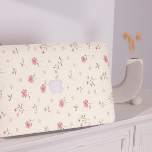 Soft Pink Bloom Pro Mac-beschermhoes Gepersonaliseerde naam voor Macbook Air 13/11/15, MacBook Pro15/16 Apple laptop 2025 2024 Macbook Cover