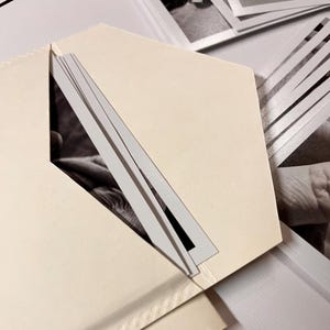 Envelope for classic Polaroids 11 x 9 cm format. Sustainable, lovingly handmade, unique mini envelopes for classic photography.