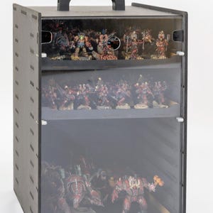Large Miniature Storage Travel Case for Magnetised Miniatures