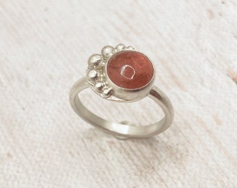 Rubbelit Silber Ring, handgemachte Metallarbeit Ring, Naturschmuck, Geschenk für Frau, Geschenk für Mutter, Geburtstagsgeschenk, rosa Edelstein Ring