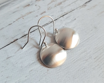 Silver disc earrings, dangle earrings, natural jewelry, birthday gift idea, affordable gift, handmade jewelry, gift for wife, for mother