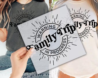 Advertencia: Viaje familiar en curso. Transferencia DTF para listo para imprimir. Vacaciones de verano. Listo para aplicar para prensa de calor. Impresiones DTF para vacaciones familiares.