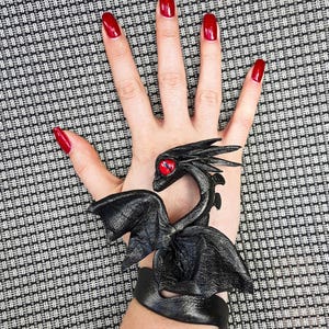 Handmade leather bracelet. Fantasy Dragon Cuff Bracelet, Black adjustable. Woman&#39;s Man&#39;s Cosplay, Gothic Bracelet, Dragon Eye