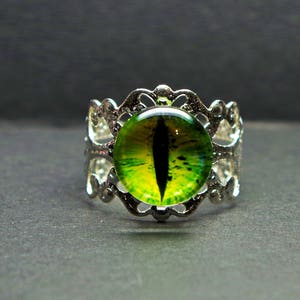 Dragon eye adjustable silver ring. Cat eye ring. Horror ring. Devil eye ring. Halloween ring. Statement ring