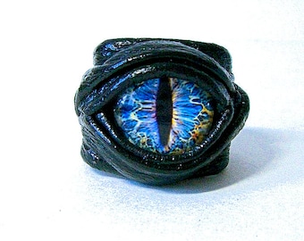 Handmade leather ring. Dragon eye adjustable black leather ring. Halloween ring. witchcraft . Statement ring.