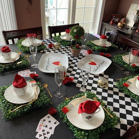 Alice In Wonderland Dining table (one table + 4 chairs