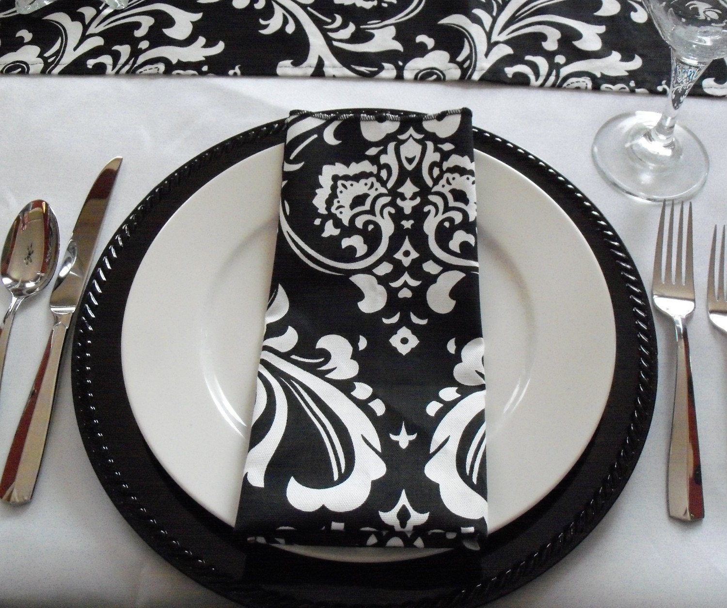Black and White Napkins Floral Damask Napkins Wedding Table Etsy