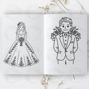 Puede incluir: Un dibujo en blanco y negro de una novia y un novio. La novia lleva un vestido largo con detalles florales y sostiene un ramo de flores. El novio lleva un esmoquin con pajarita.