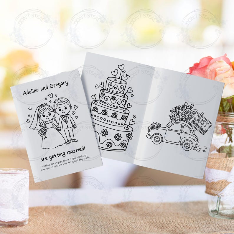 Puede incluir: Un libro para colorear en blanco y negro con tem&aacute;tica de boda. La portada presenta a una novia y un novio, un pastel de bodas y un coche con las palabras "Just Married" en la parte trasera. El texto de la portada dice "Adaline y Gregory se casan!"