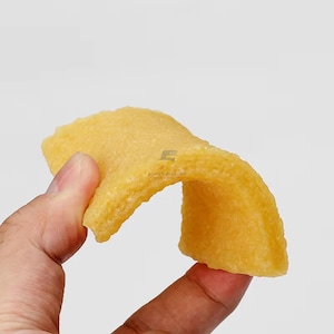 Glue Eraser for Leather – Raw Rubber Sheet – Removes Glue Residue [2 pcs./pack]