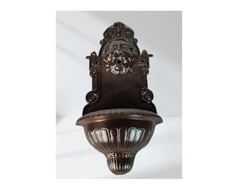 FONTAINE EN ETAIN 37cm de haut decor fleur de lys poinçon a identifier