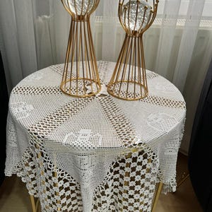 Vintage Crochet Doily – Handmade Table Topper from the 1980s – Lace Centerpiece for Side or Coffee Table