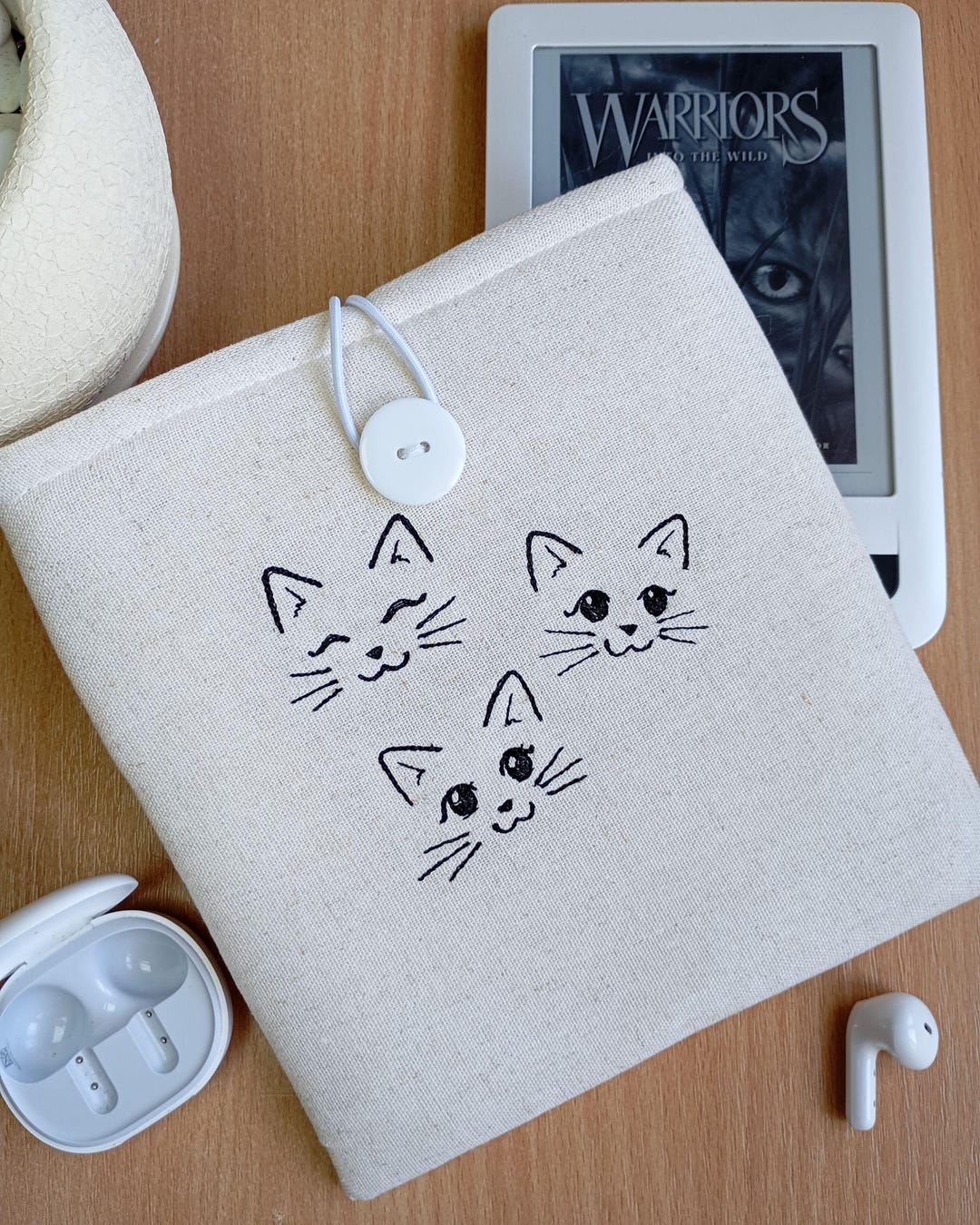 Boox Go Color 7 スリーブ ナチュラルリネン、刺繍入り子猫ケース