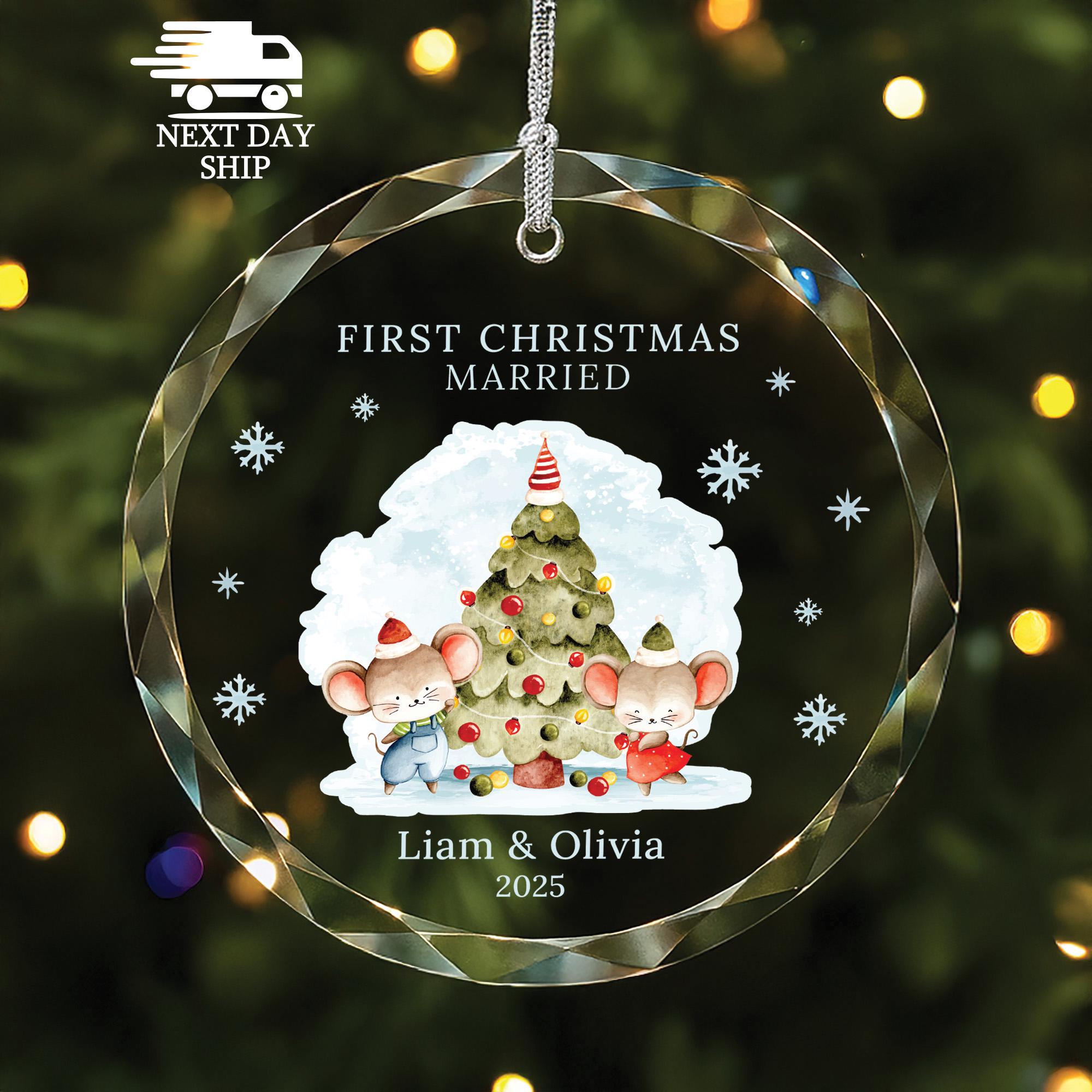 First Christmas Married Ornament 2025, Personalized Couple Ornament, Newlywed Gift Keepsake, Wedding Gift for Couple, Cute Mice Couple
