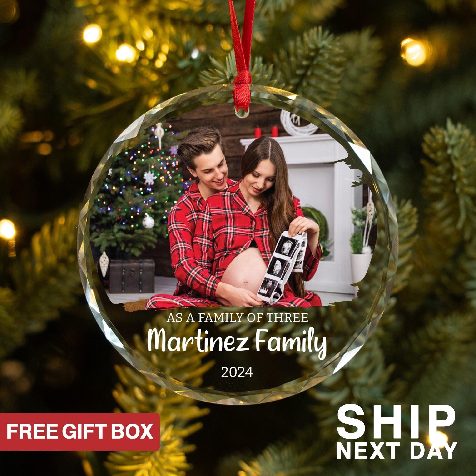 Personalized Family Name Ornament, Custom Family Photo Ornament, Pregnancy Announcement Ornament, Mom To Be Ornament, Gift for Grandparents