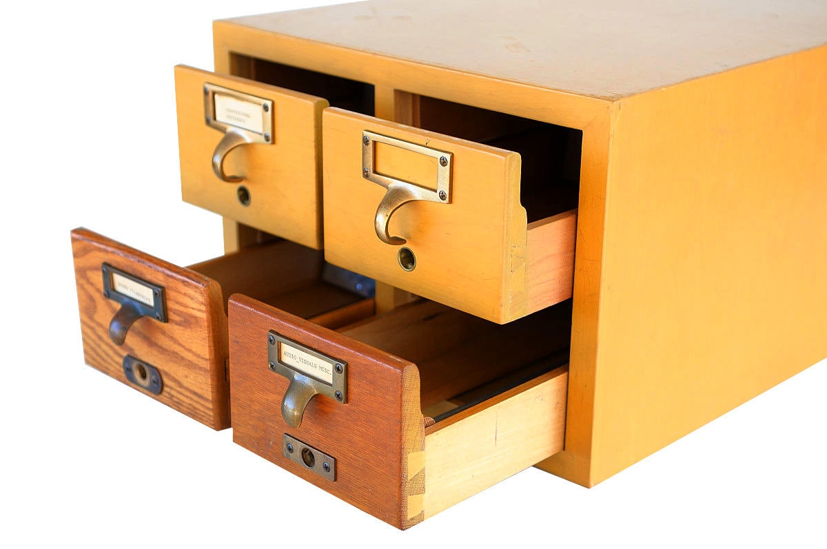 CABINET INDUSTRIAL Gaylord Bros Inc 1900's Desktop Inventory