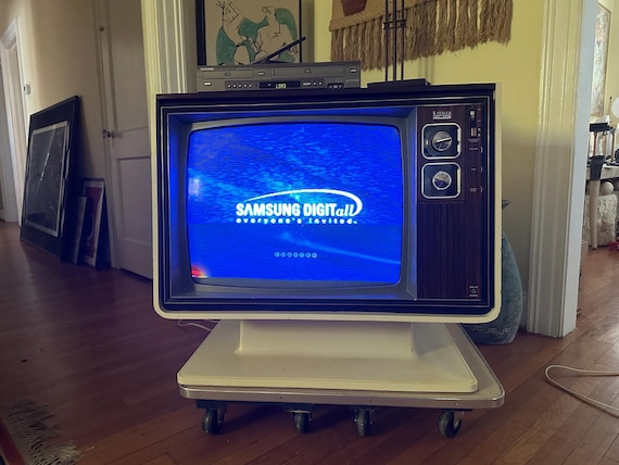 Zenith SUPER CHROMACOLOR Vintage Video Game TV Retro Space Age