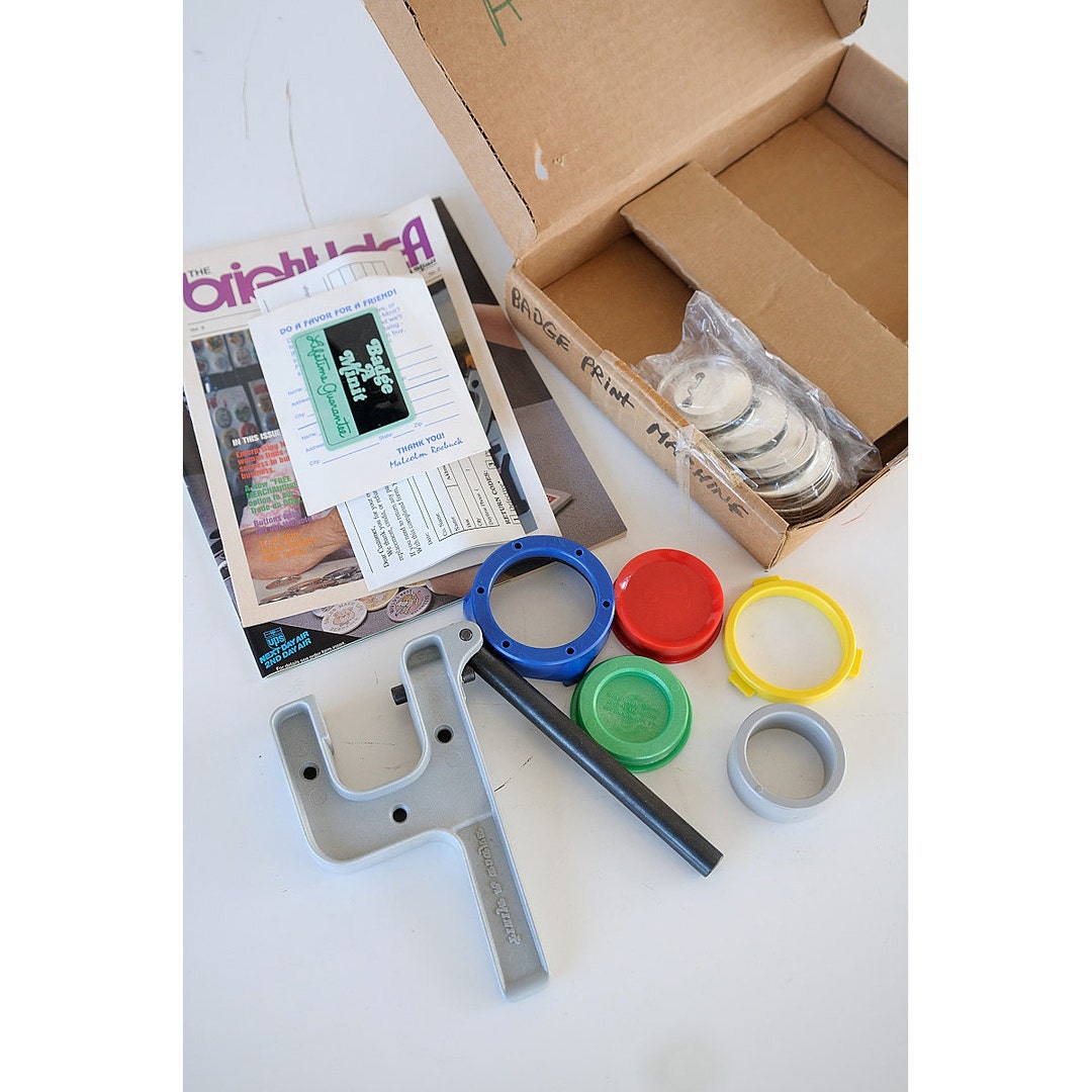 Badge a Minit Kit Button Maker Set New in Box All Inclusive Hobby Diy