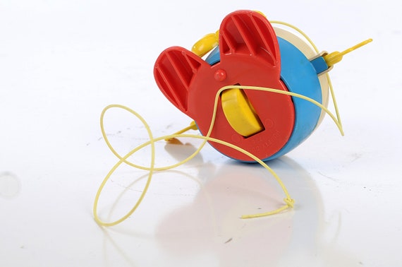 FISHER PRICE HUMPTY Dumpty Toy Pull Behind Vintage Christmas Kids