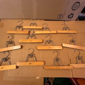 Lot of 12 Vintage Mixed Wooden Clamp Pants Skirt Hangers  16
