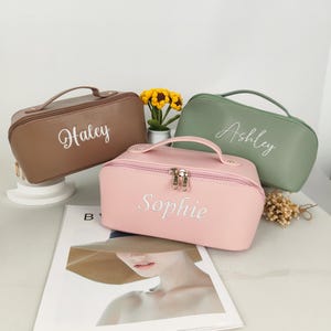Personalized Embroidered Leather Makup Bag, Bridesmaid Gift for Her, Women Makeup Organizer, Bridal Shower Gift， Large Capacity Cosmetic Bag