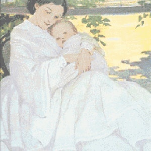 Pode incluir: Uma mulher com um vestido branco segura um bebê nos braços. O bebê também está vestindo um vestido branco. Eles estão sentados sob uma árvore com folhas verdes. O fundo é um amarelo e verde desfocado.